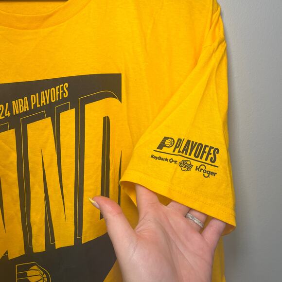 Fruit of the Loom Indiana Pacers 2024 NBA Playoffs T-shirt Gold Size X-Large - Picture 3 of 4